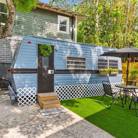 Four Different Options At One Great Location-- 1 - Spacious 3 Bed 2 Bath House Or 2- 2Nd Floor 2 Bed 1 Bath Guesthouse Or 3- 1St Floor Studio Or 3- A Tiny Home Rv Тампа Екстер'єр фото